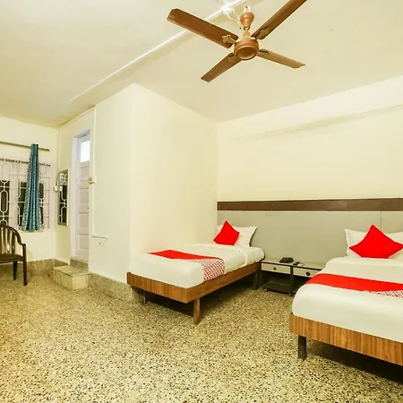 Oyo 43839 Aram Hotel Mumbai