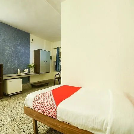 Oyo 43839 Aram