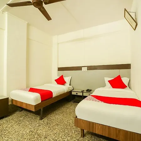 Hotel Oyo 43839 Aram 3*