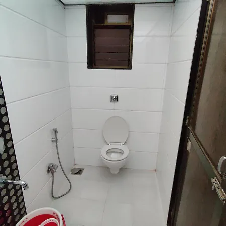 Hotel Pakeeza 2*