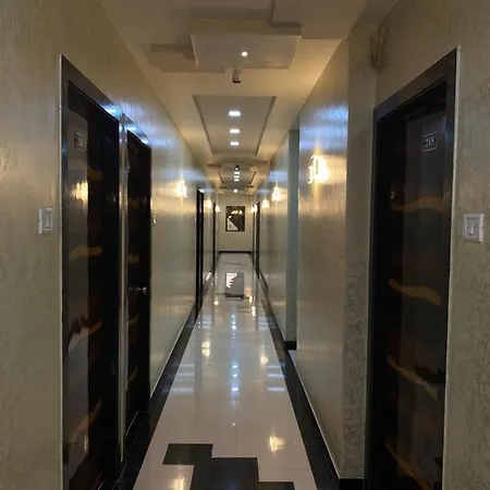Hotel Divine