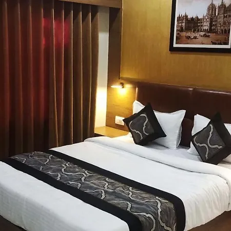 Hotel Crystal Luxury Inn- Bandra