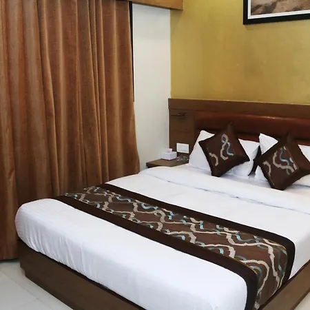 Crystal Luxury Inn- Bandra Hotel 3*