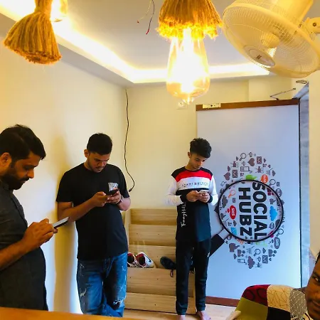 Hostel The Hubz