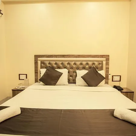 Apsara- Near J J Hospital