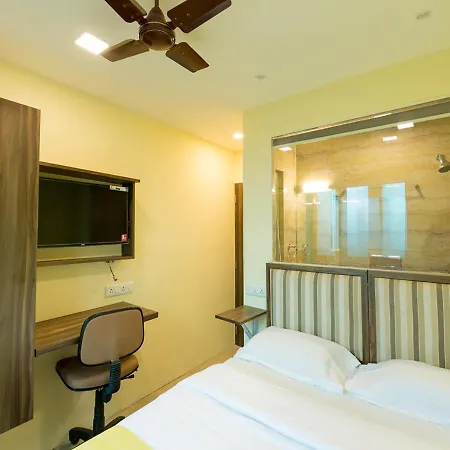 Hotel New Sky Palace Residency- Near International Airport Andheri East