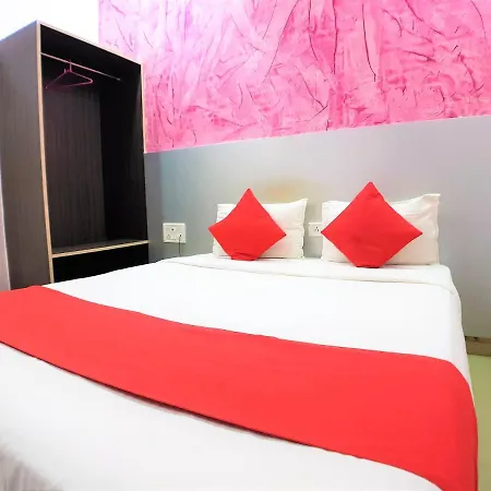 Hexhotel Kailash Hotel 2*