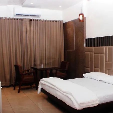 Hotel Central Park 3*