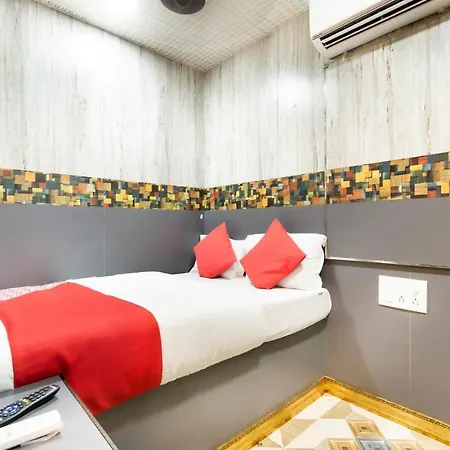 Oyo 72150 Capital 3* Mumbai