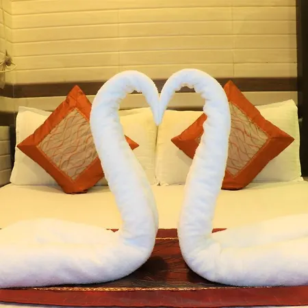 Moazin Hotel 2*