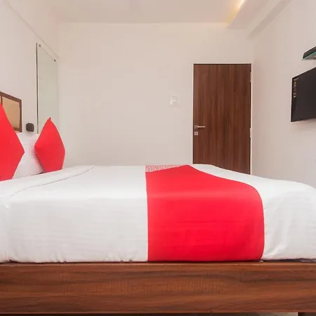 Oyo 46995 Grand Plaza Hotel
