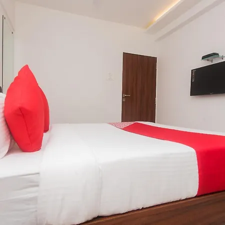 Oyo 46995 Grand Plaza 3*