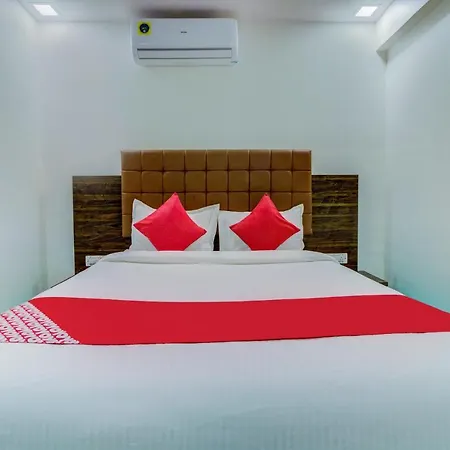 Hotel Oyo 66155 Golden Palace Mumbai