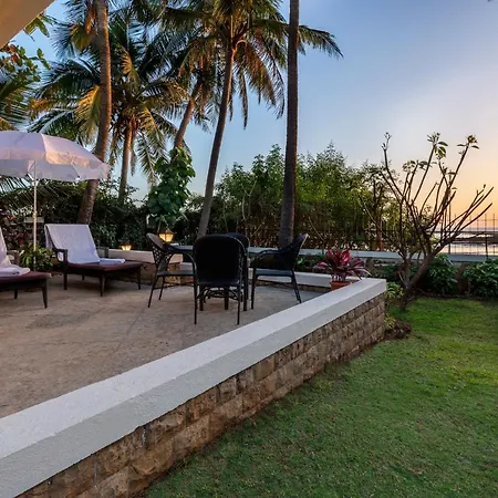 Villa Ama & Trails, House Madh Island *