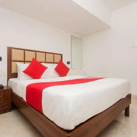 Oyo 46995 Grand Plaza Hotel
