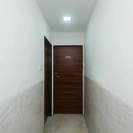 Oyo 46995 Grand Plaza 3*