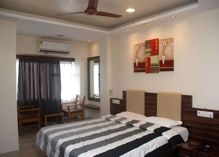 Hotel Bandra Residency