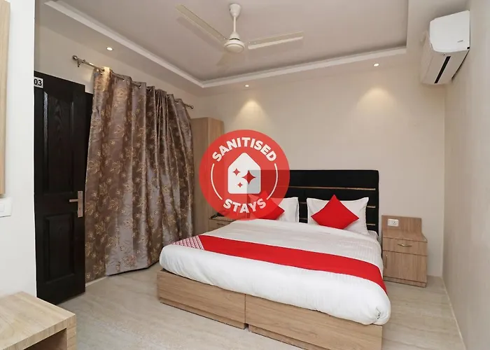 Oyo 73329 Rk Hotel