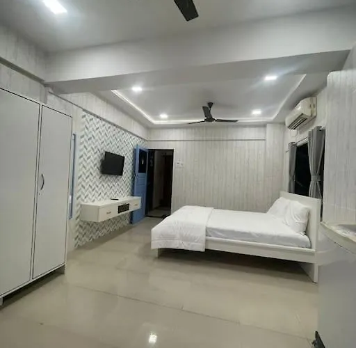 Bombay Basti 1, Khar West, Near Carter Road