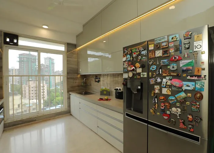 Artist House 3Br By Flora Stays