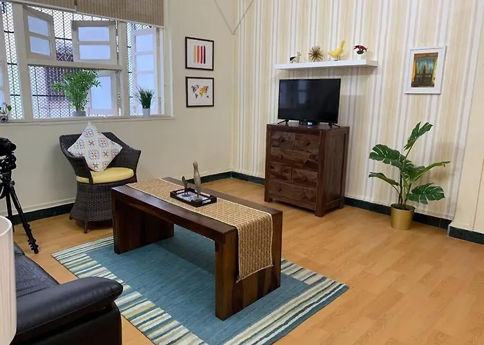 Dominos 1 Bhk Apartment, Near Carter Road By Connket Homes