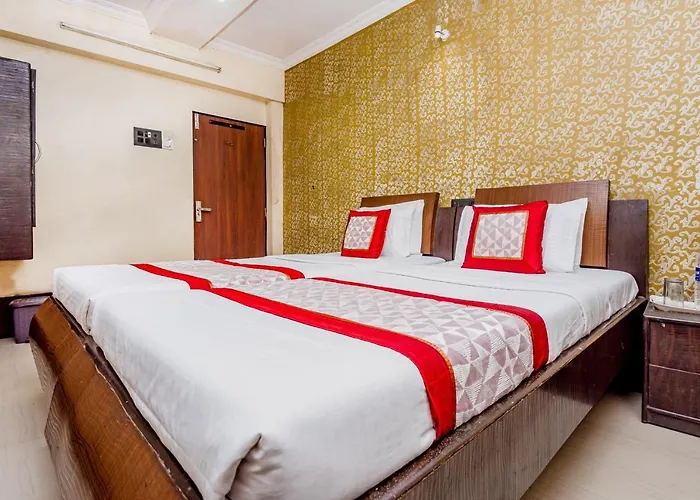 Hotel Felix Residency - Near Airport Road