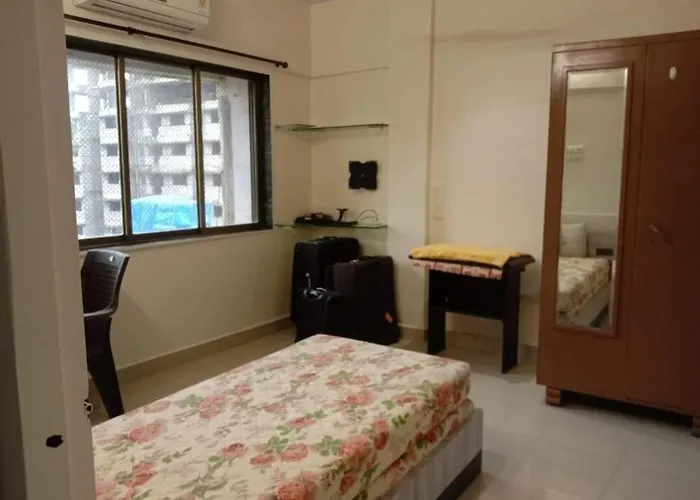 Khar West : 10 Th Road
