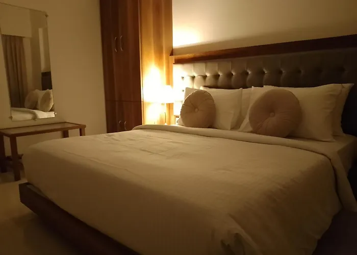 Entire 3 Bhk By The Good Traveller