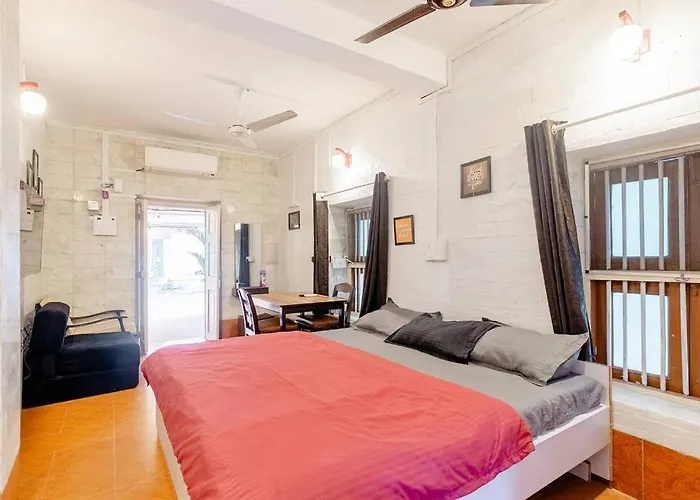 Cozy Cottage Studio Pali Hill Bandra West