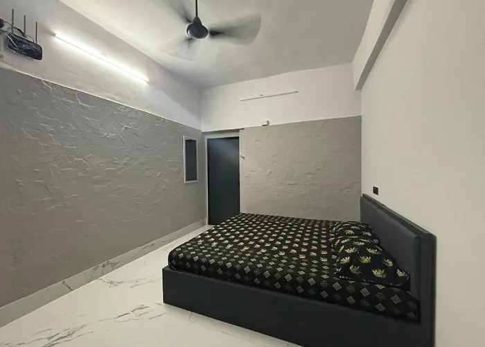 #1 Family Spacious Private Room In Heart Of Mumbai