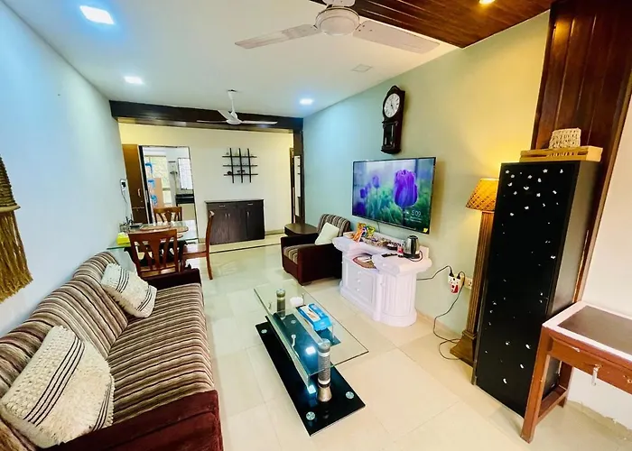 Bandra City View 2Bhk Apartment At Hill Road