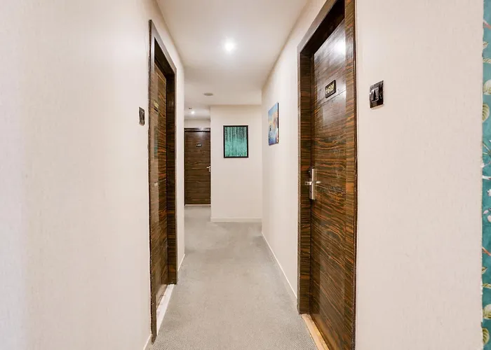 Super Collection O Andheri Near Western Express Highway