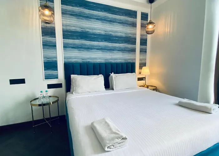 Palm Breeze Hotel - Colaba