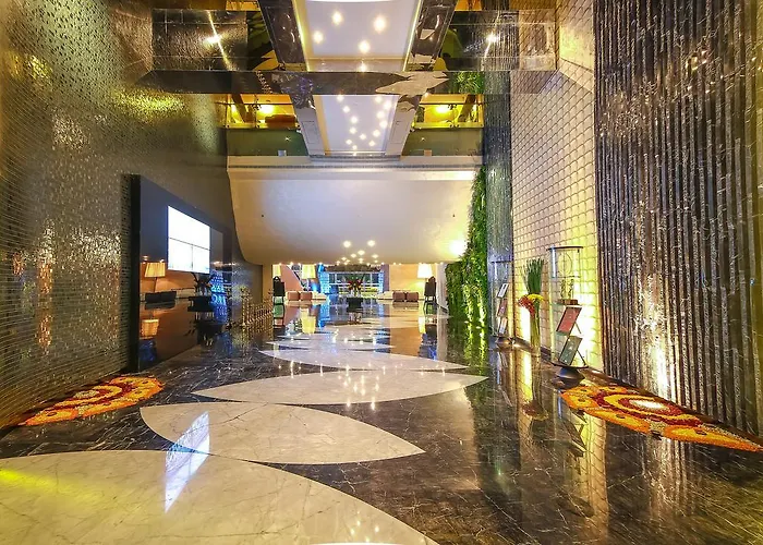 Hotel Sahara Star