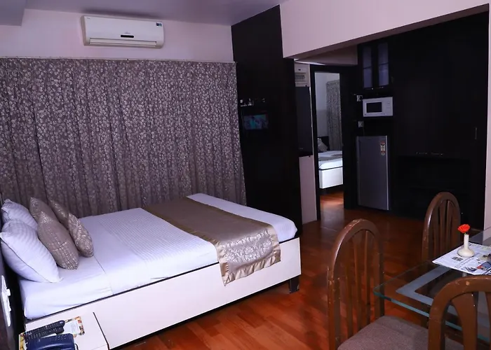 Hotel Bharat Avenue