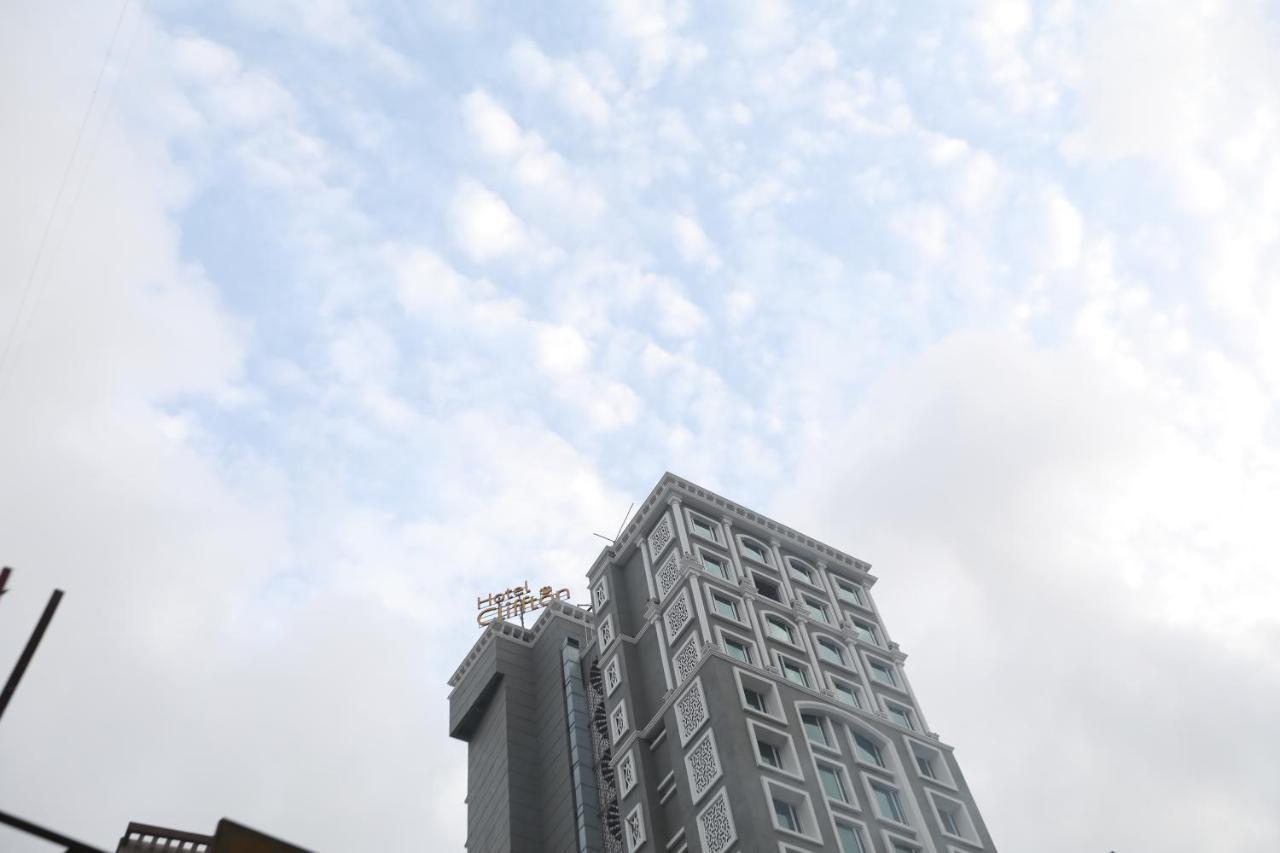 Cliffton Hotel Mumbai
