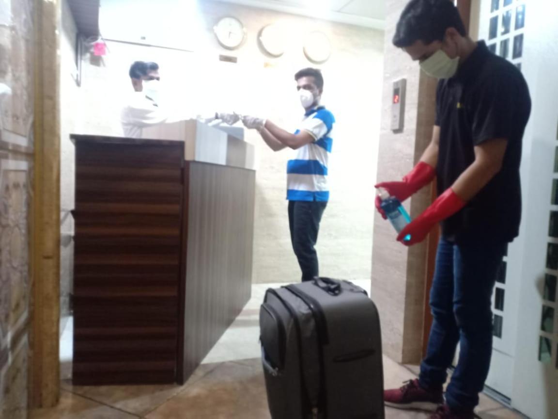 Hotel Alfa International Near Nanavati Hospital Near Airport Near Juhu Mumbai