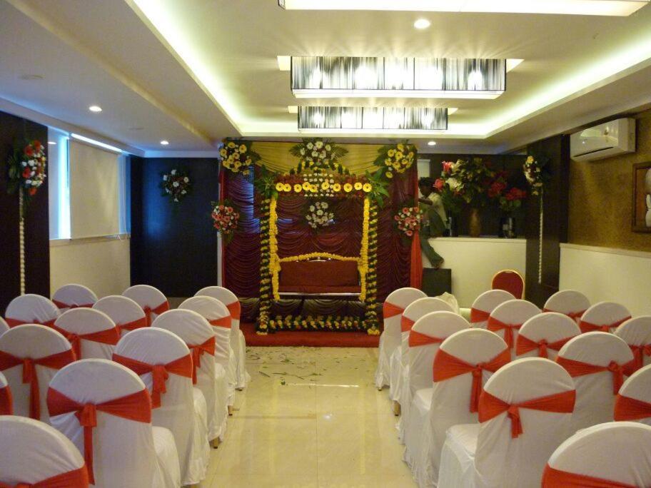 Sampoorna Hotel 3*