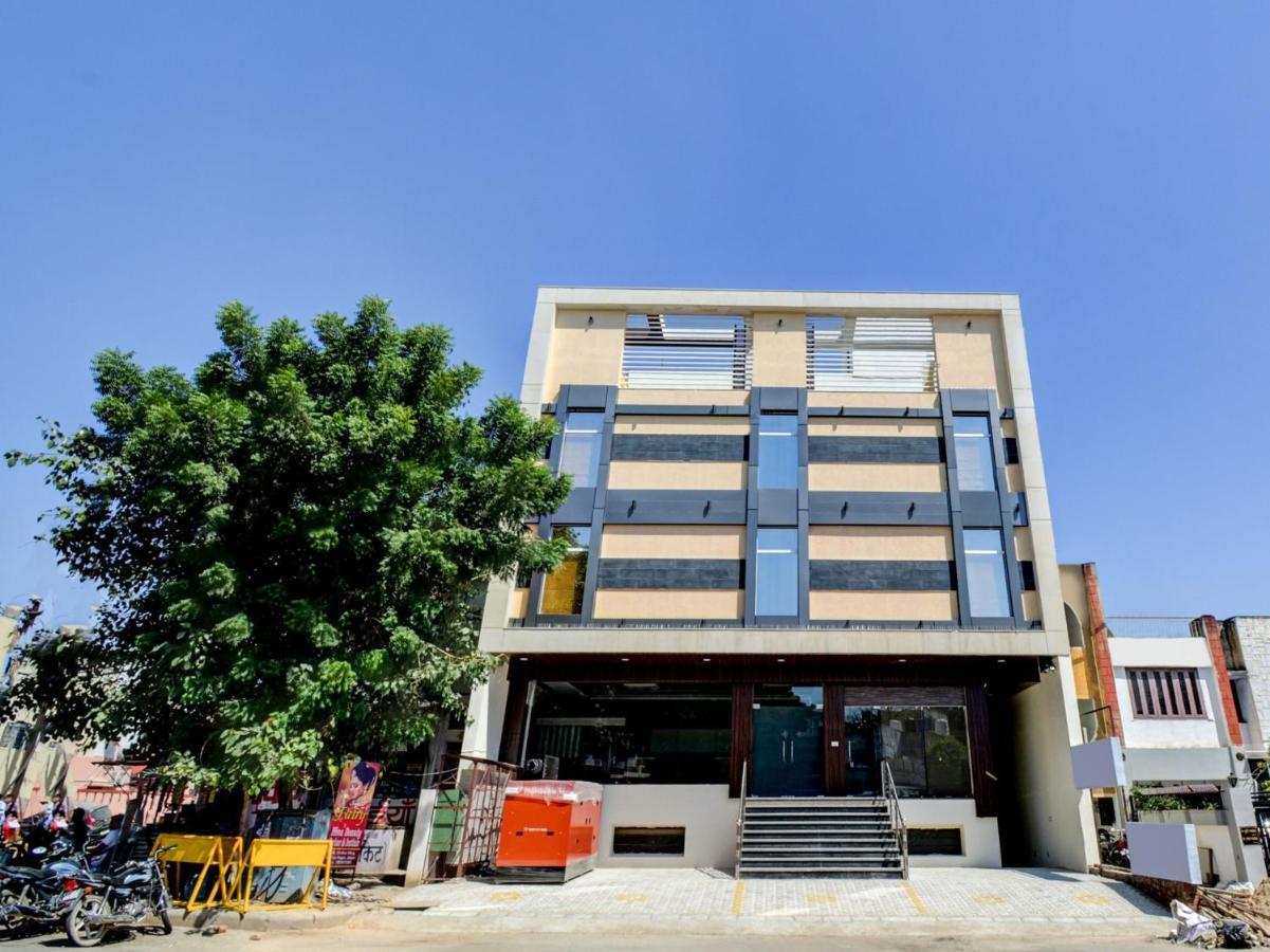 Oyo 74865 Neelkamal Hotel Bombaim