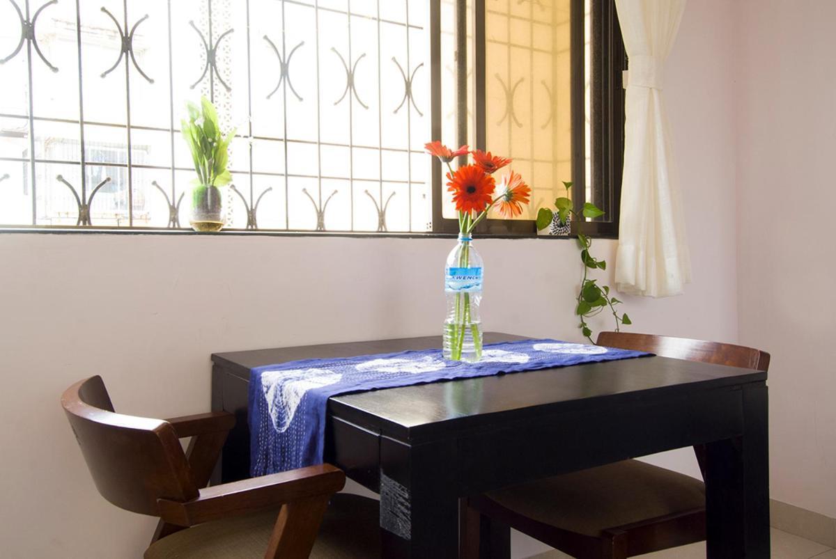 Guest house Connekthomes - Sea Views In Bandra Mumbai