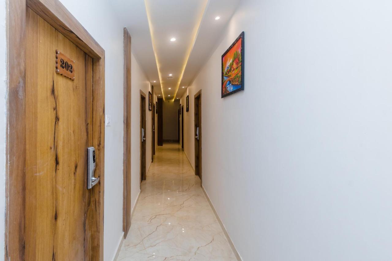 Riva International Goregaon- Near Nesco 3*