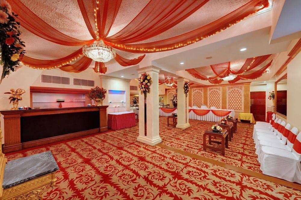 The Ambassador, Marine Drive, 4* Bombaim