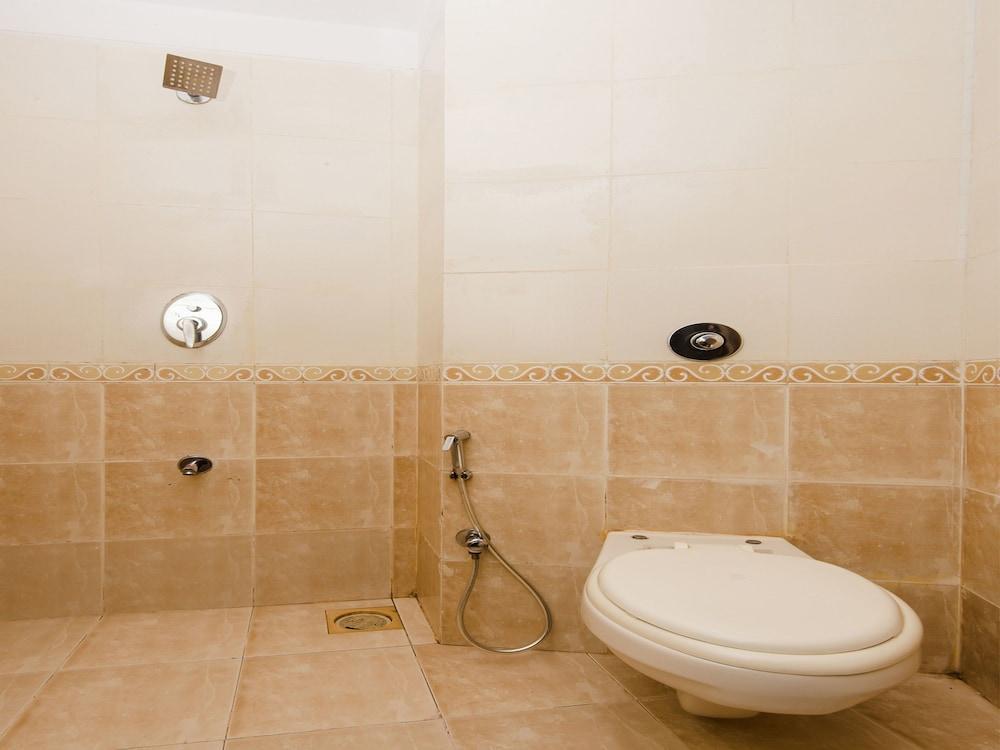 Hotel Bandra Residency 2*