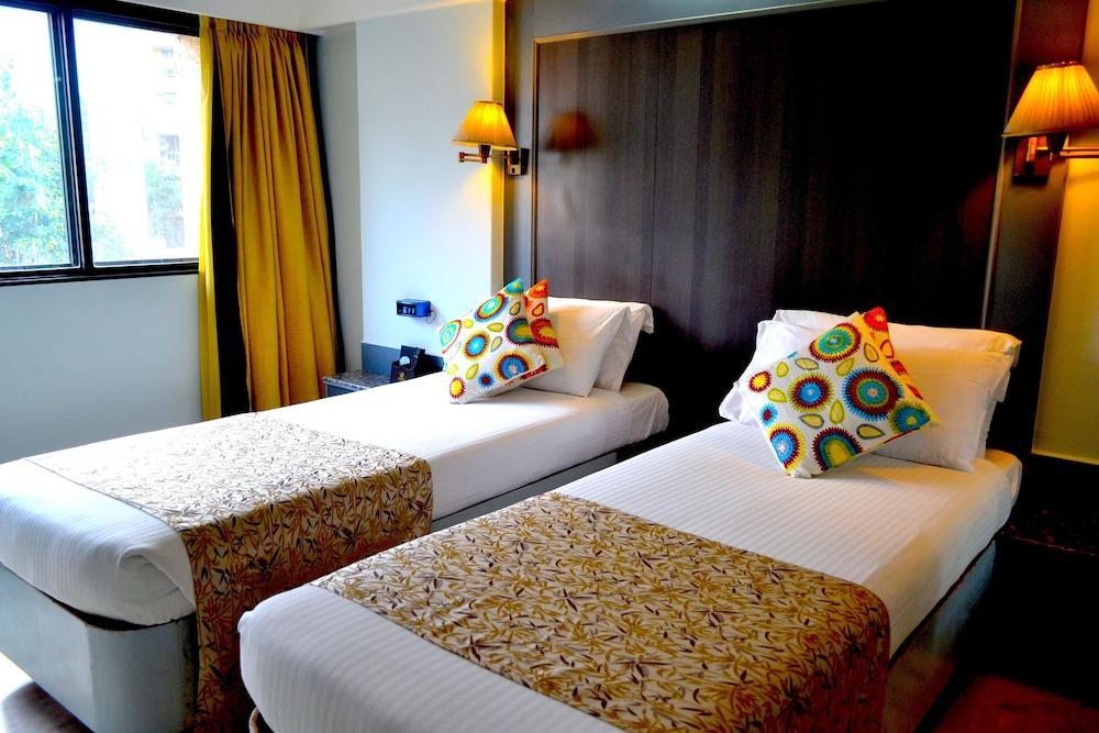Hotel Club Emerald