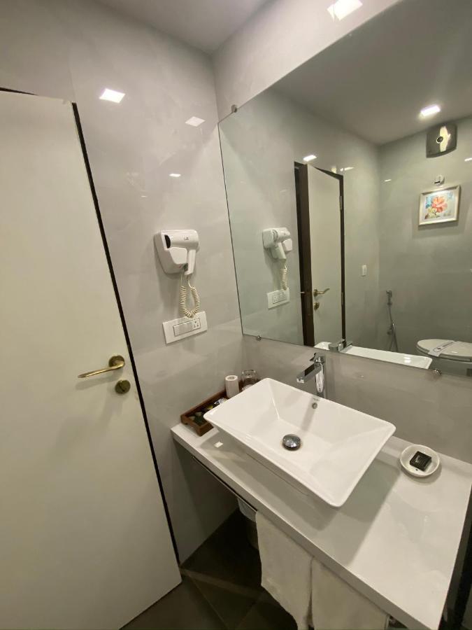 Kohinoor Park Hotel 3*