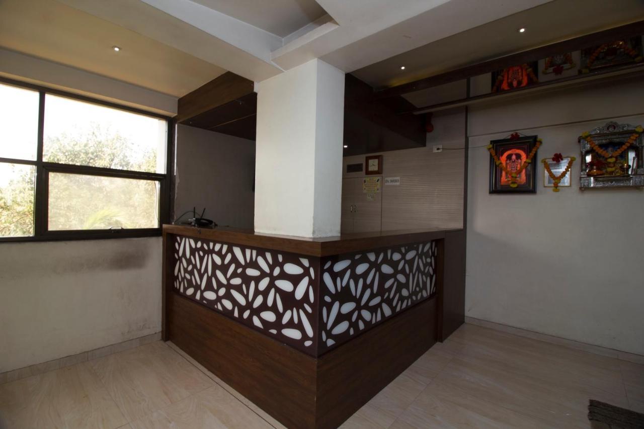 Oyo 37193 Vijay Sagar Deluxe