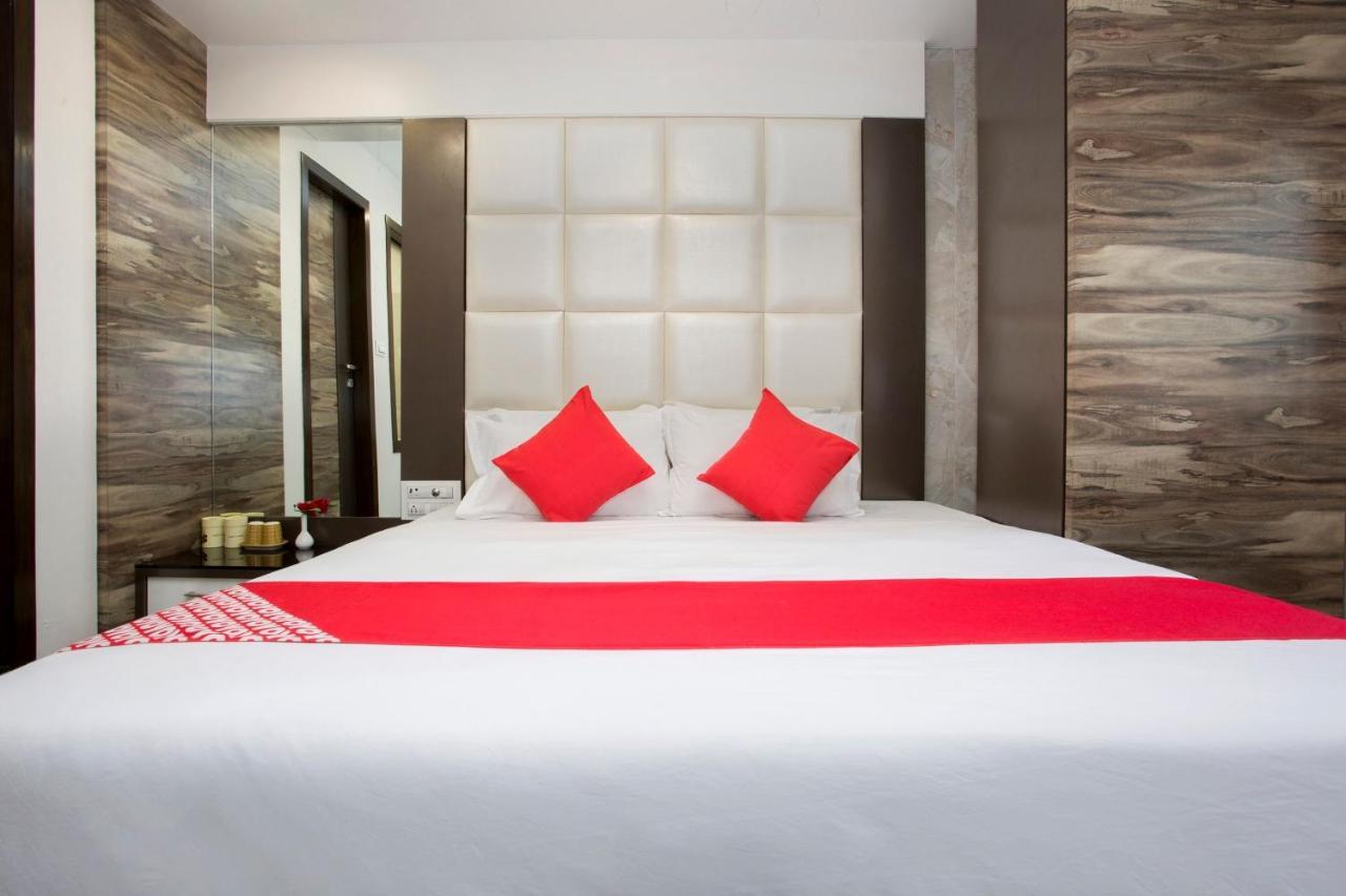 Oyo 29653 Royal Mumbai