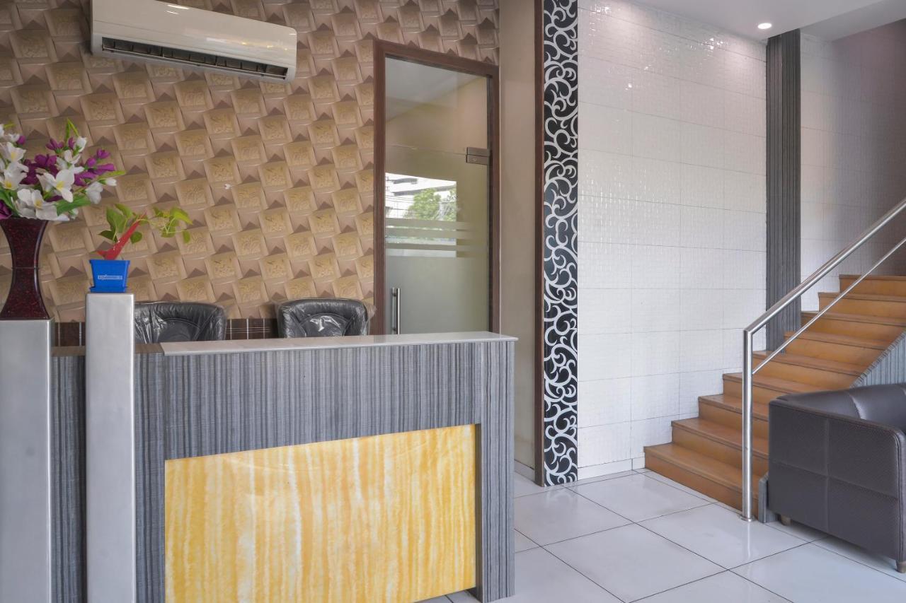 Palace Residency Near Lokmanya Tilak Terminus