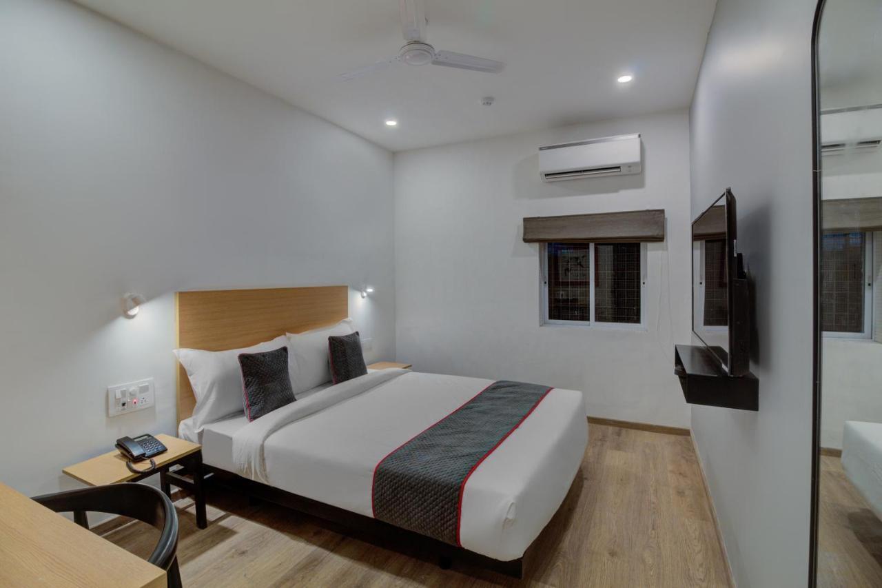Hotel Oyo Townhouse 339 Worli 3*