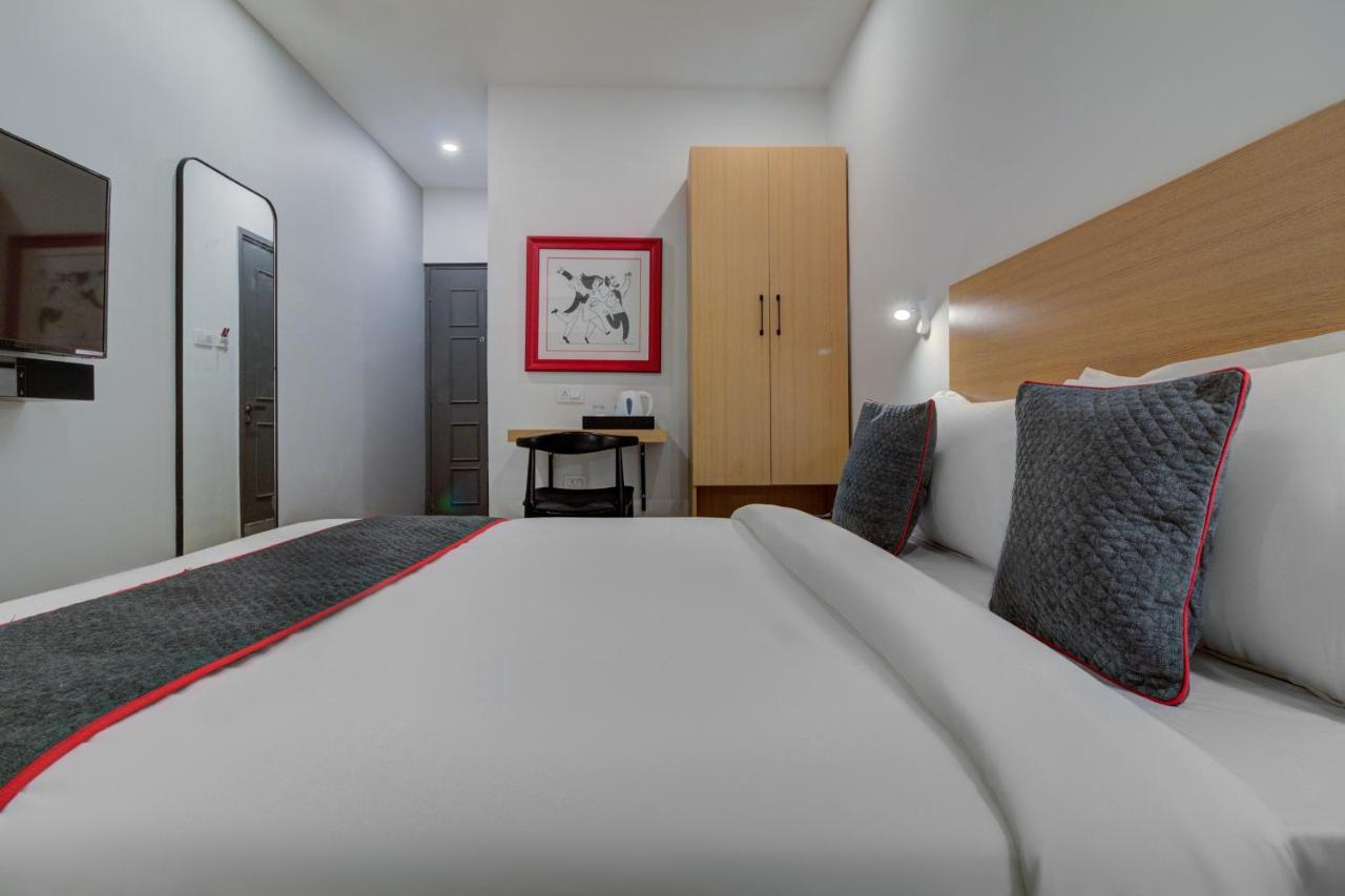 Oyo Townhouse 339 Worli Mumbai